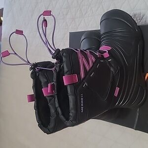 Girls, merrell size 4 snow boots